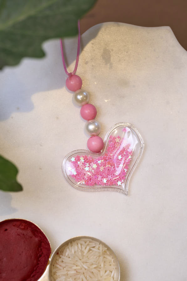 SHAKER MINNIE MOUSE AND SHAKER HEART