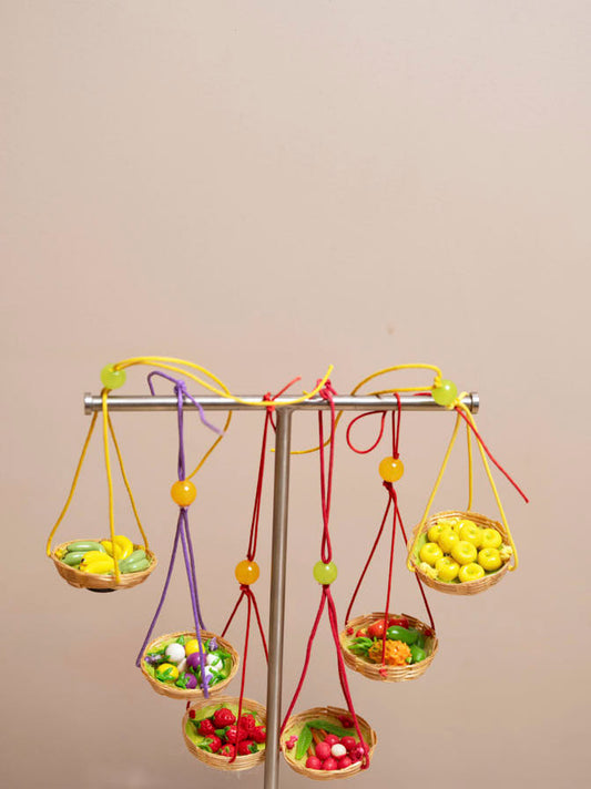 ASSORTED FOOD BASKET