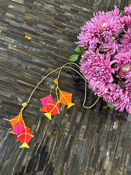 Hanging Tie Ups Kite