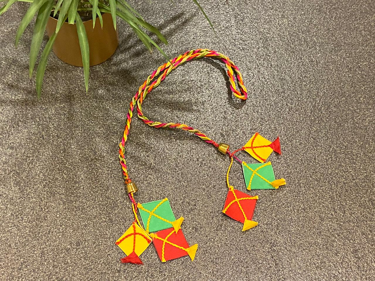 Hanging Tie Ups Kite