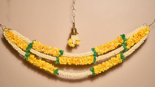 Bandarwal With Centre Bell & Hanging