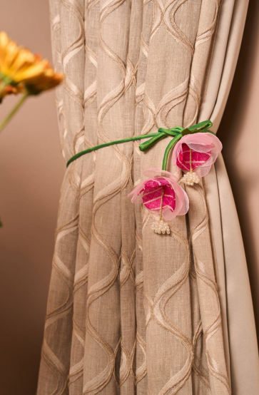 Hanging curtains, gifts